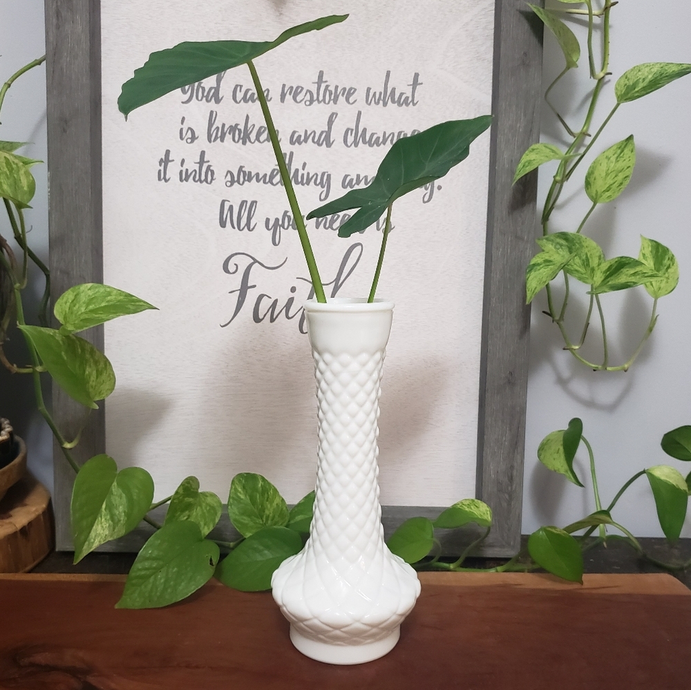 Vintage Milk Glass Bud Vase Diamond Quilted Vase